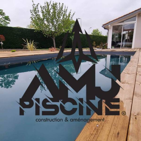 Construction de piscine Médoc AMJ Piscine