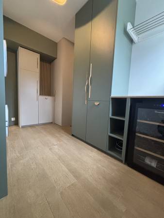 Notre zone d'activité pour ce service Coaching en décoration intérieure pour entrée étroite avec solutions de rangement optimisé et accompagnement design personnalisé